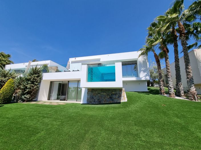 Image No.1-3 Bed Villa for sale