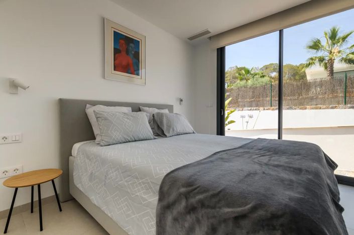 Image No.12-3 Bed Villa for sale