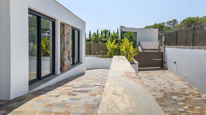 Image No.14-3 Bed Villa for sale