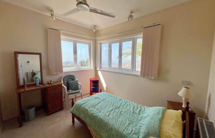 Image No.19-5 Bed Villa / Detached for sale