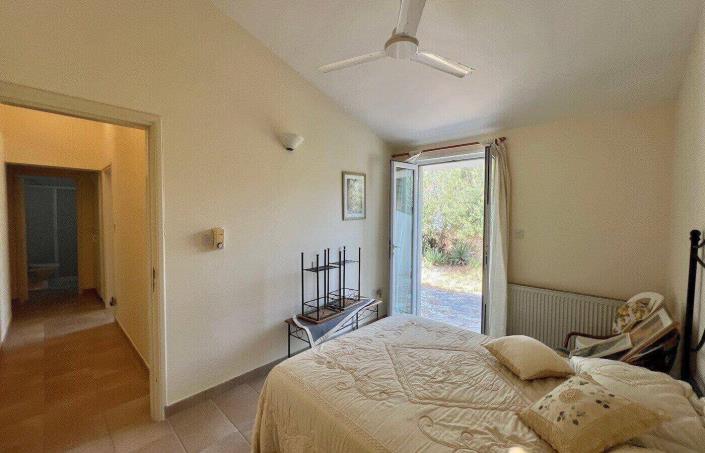 Image No.27-5 Bed Villa / Detached for sale