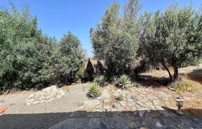 Image No.33-5 Bed Villa / Detached for sale