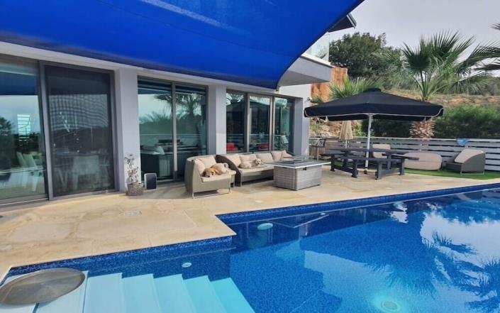 Image No.44-3 Bed Villa / Detached for sale