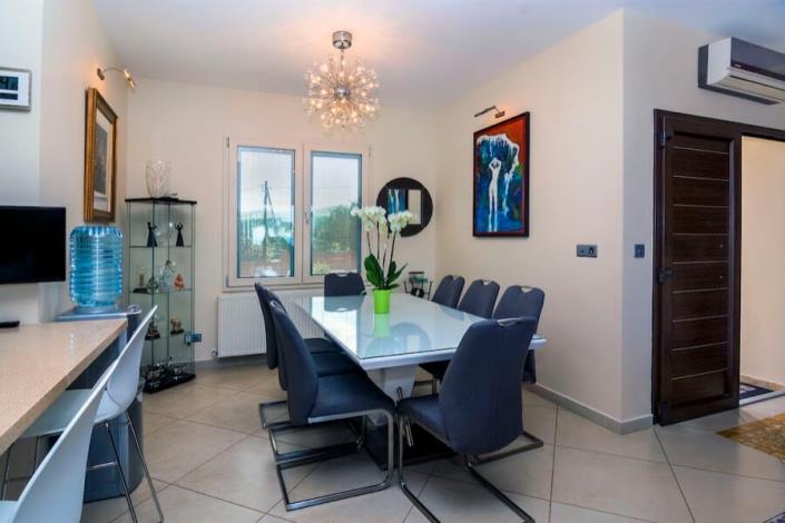 Image No.6-4 Bed Villa for sale