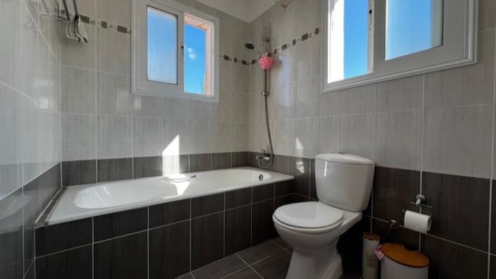 Image No.11-1 Bed Apartment for sale