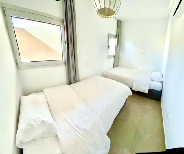 Image No.12-2 Bed Apartment for sale