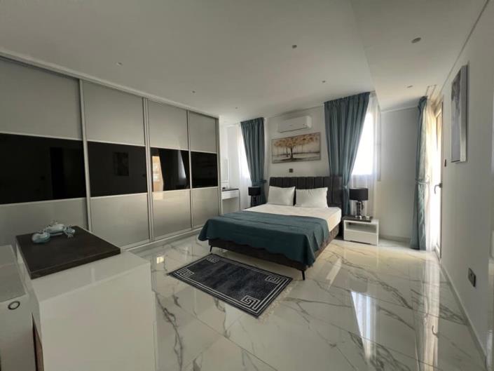 Image No.7-3 Bed Apartment for sale