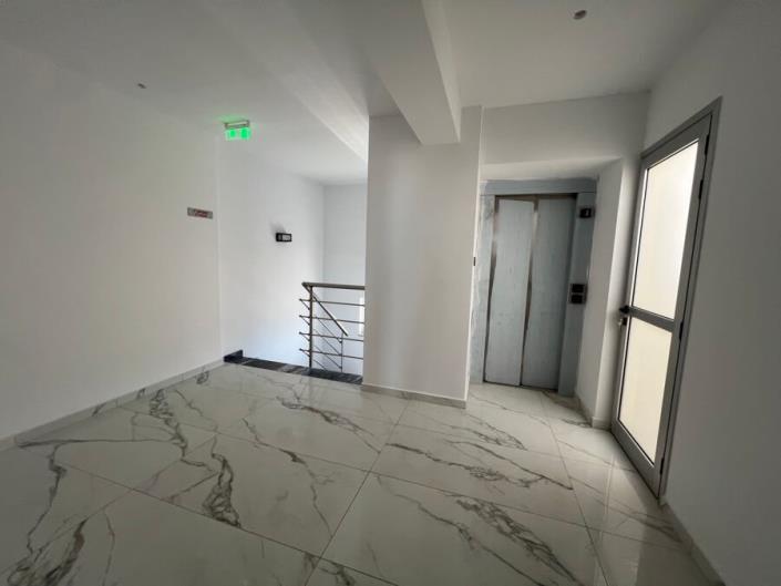 Image No.13-3 Bed Apartment for sale