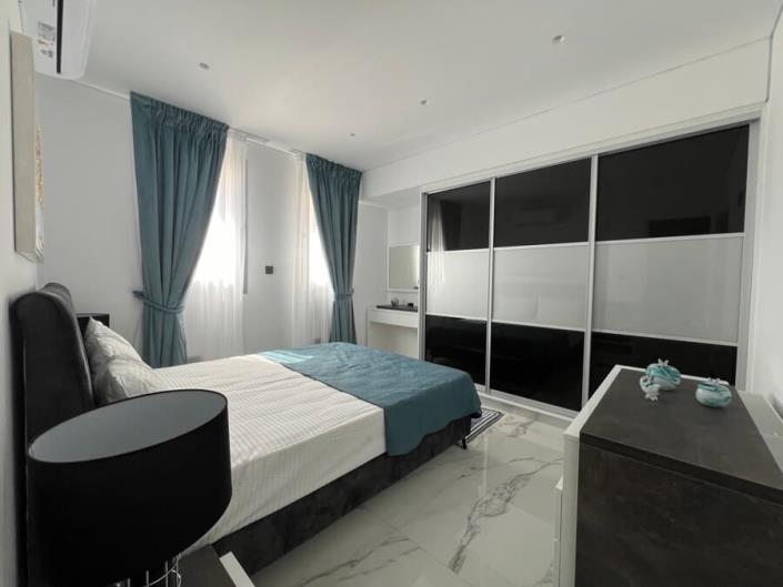 Image No.11-3 Bed Apartment for sale