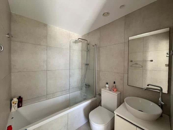 Image No.8-2 Bed Townhouse for sale