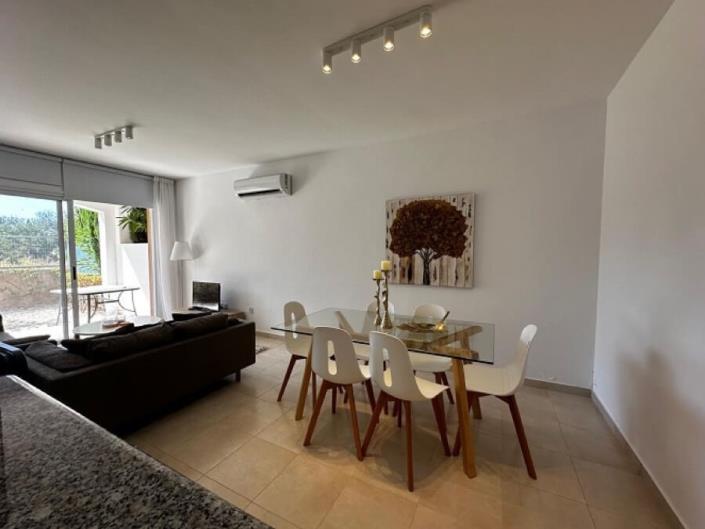 Image No.12-3 Bed Apartment for sale