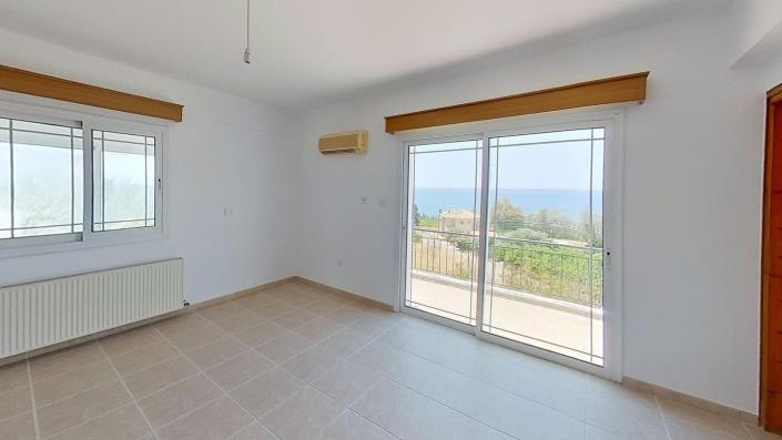 Image No.15-4 Bed House for sale