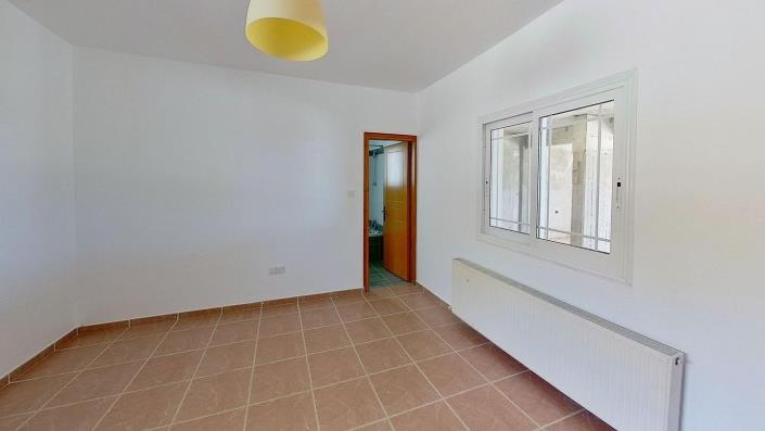 Image No.26-4 Bed House for sale