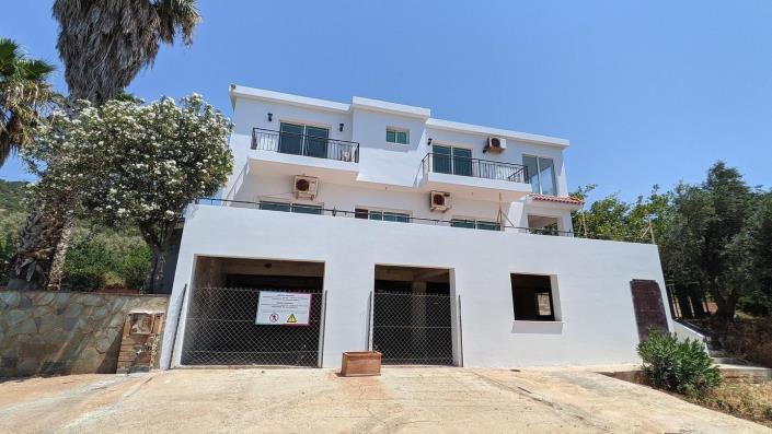 Image No.29-4 Bed House for sale