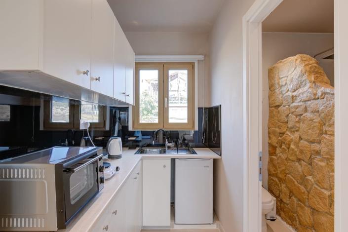 Image No.2-4 Bed Property for sale