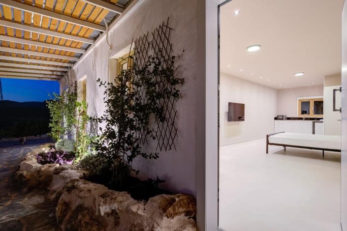 Image No.13-4 Bed Property for sale