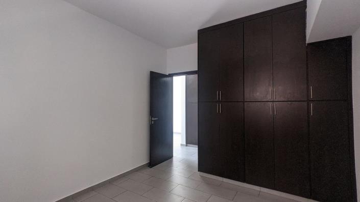 Image No.12-2 Bed Property for sale