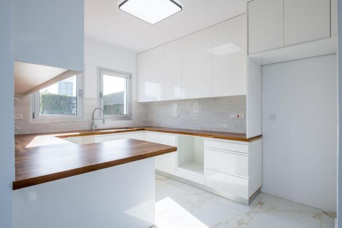 Image No.2-3 Bed Villa for sale