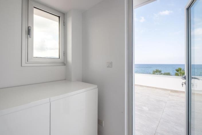 Image No.18-3 Bed Villa for sale