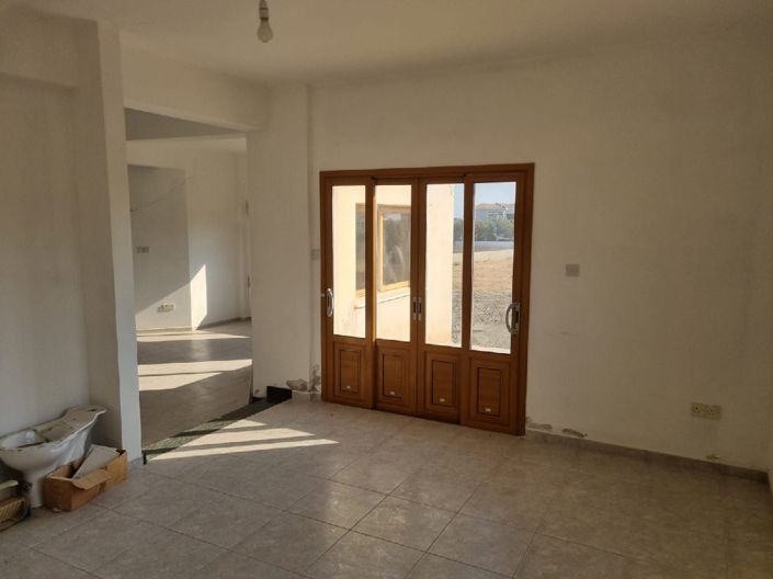 Image No.5-5 Bed House for sale