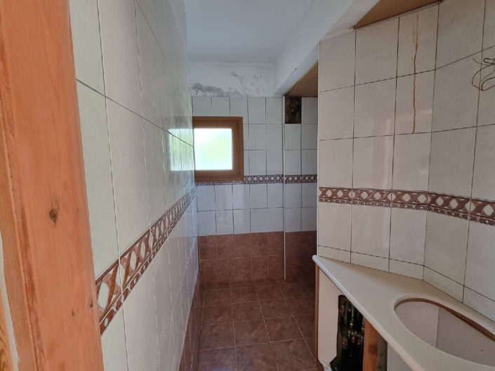 Image No.7-5 Bed House for sale