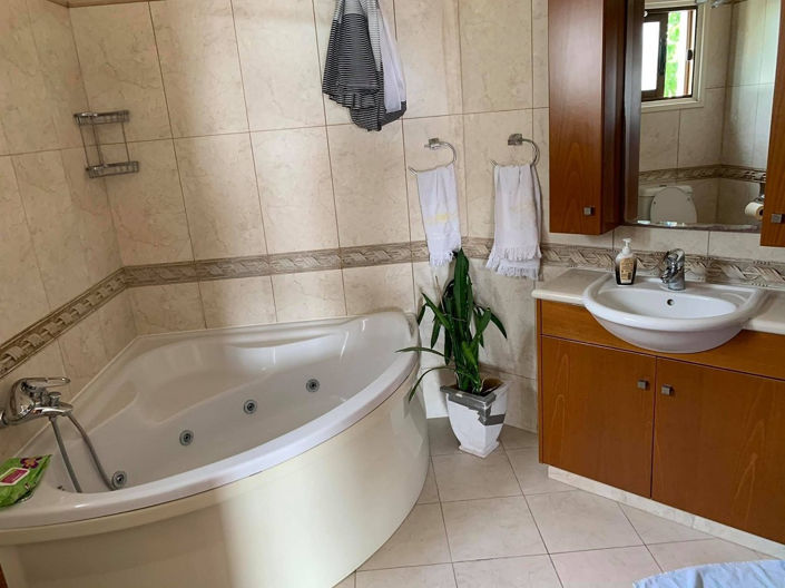 Image No.14-5 Bed Villa for sale