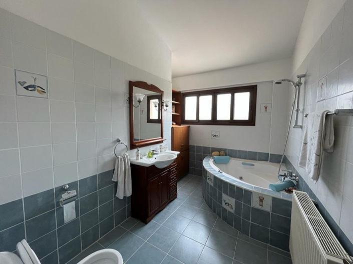 Image No.13-5 Bed House for sale