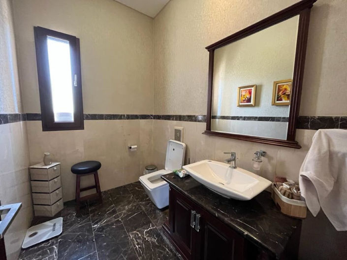 Image No.19-7 Bed Villa for sale