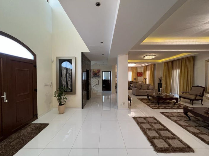 Image No.3-7 Bed Villa for sale