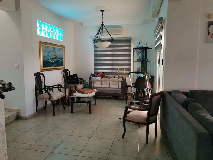 Image No.2-4 Bed House for sale