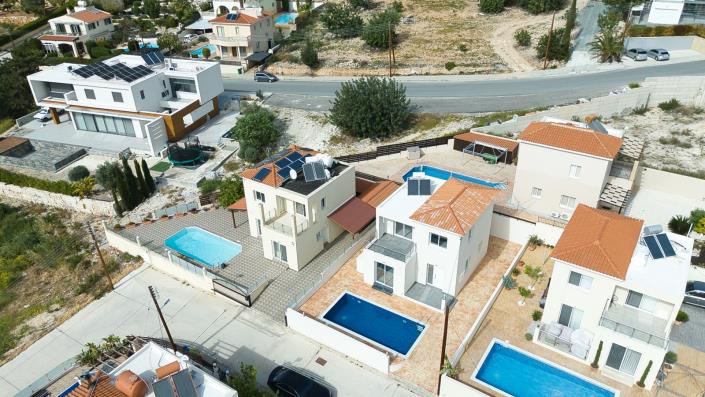 Image No.10-3 Bed Villa for sale