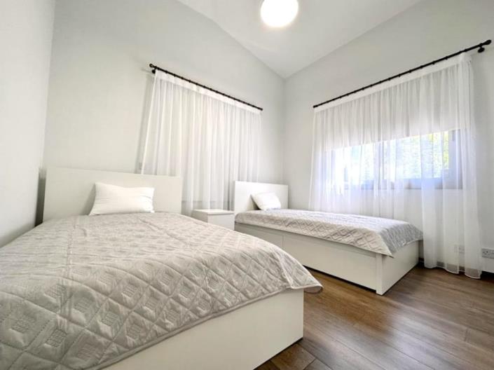 Image No.9-3 Bed Bungalow for sale