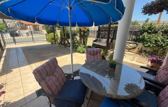 Image No.16-2 Bed Townhouse for sale