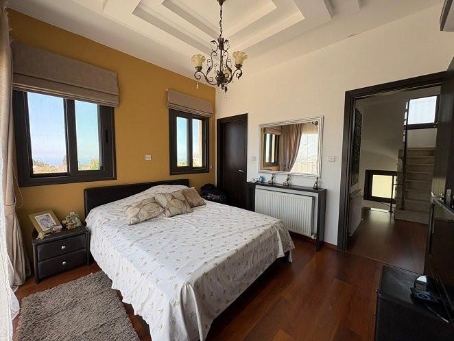 Image No.7-3 Bed Villa for sale