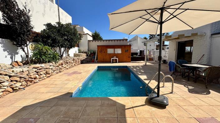 Image No.27-2 Bed Bungalow for sale