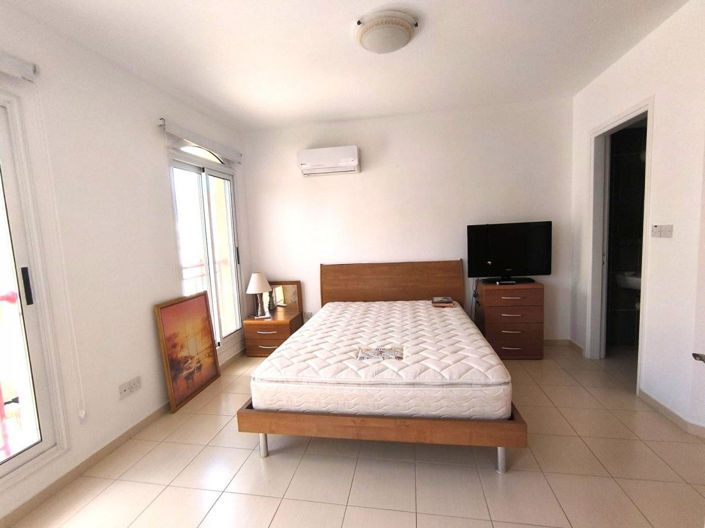 Image No.14-2 Bed Townhouse for sale