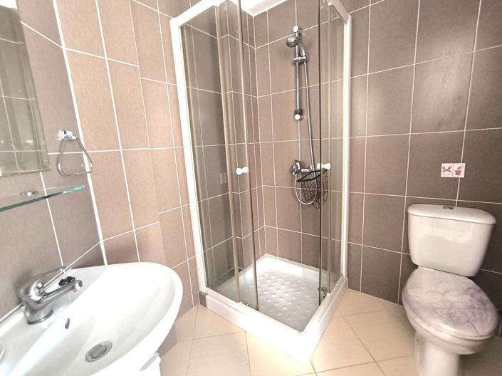 Image No.16-2 Bed Townhouse for sale