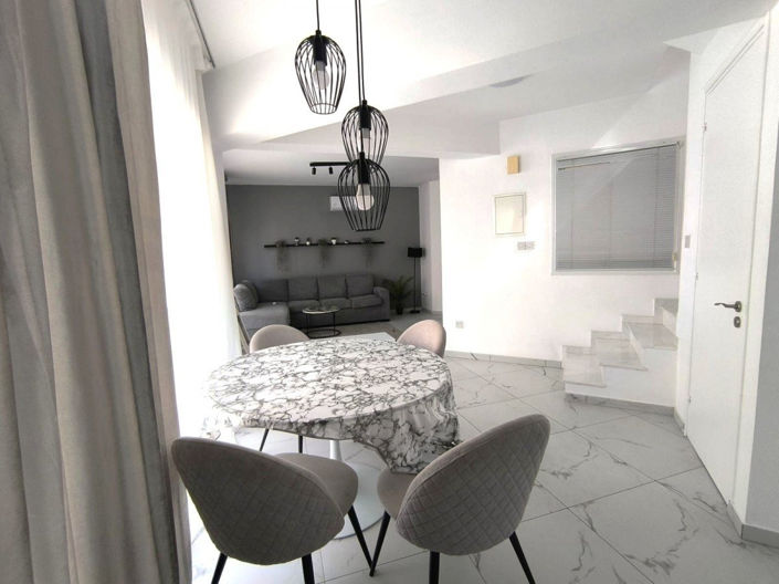 Image No.6-2 Bed Townhouse for sale