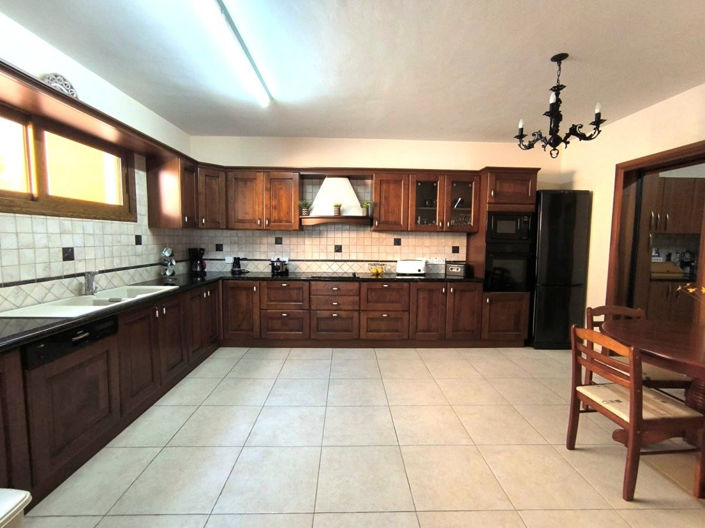 Image No.5-4 Bed Villa for sale