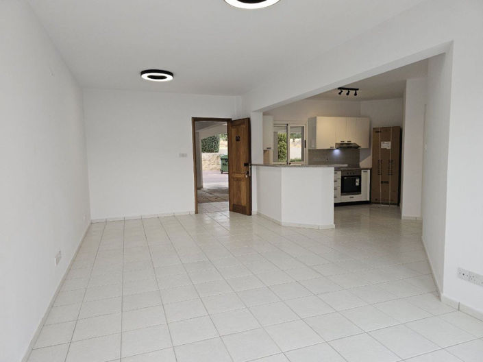 Image No.12-2 Bed Property for sale