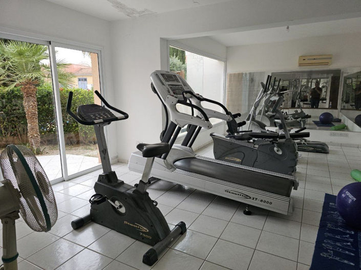 Image No.13-2 Bed Property for sale