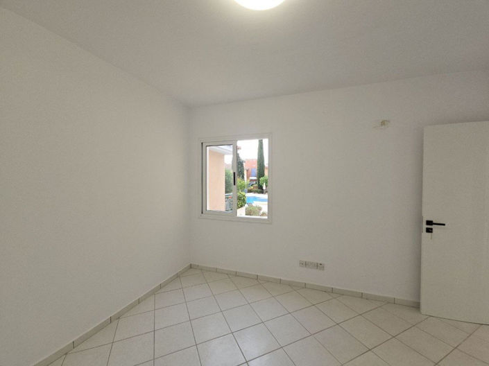 Image No.17-2 Bed Property for sale