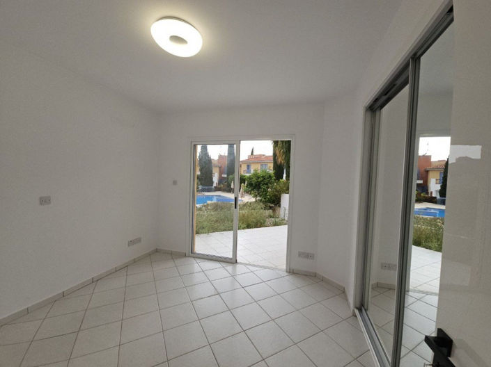 Image No.19-2 Bed Property for sale