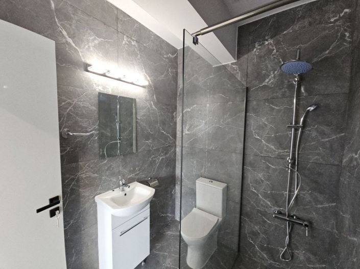 Image No.3-2 Bed Property for sale