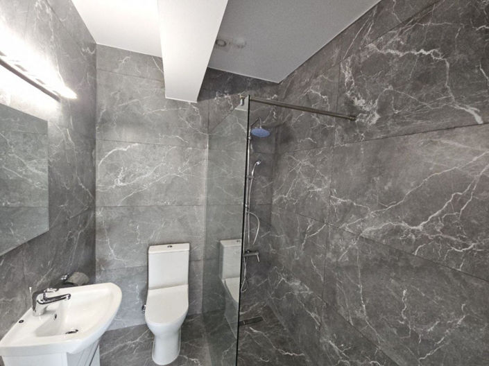 Image No.4-2 Bed Property for sale