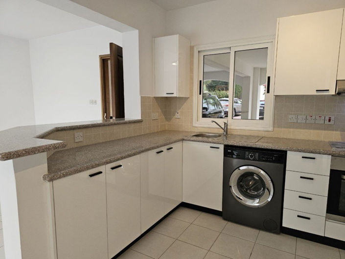 Image No.8-2 Bed Property for sale