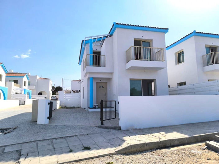 Image No.1-3 Bed Villa for sale