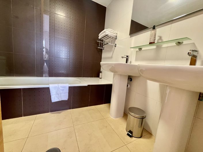 Image No.11-2 Bed Apartment for sale