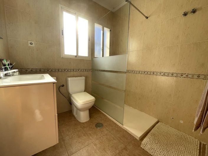 Image No.19-4 Bed Villa for sale