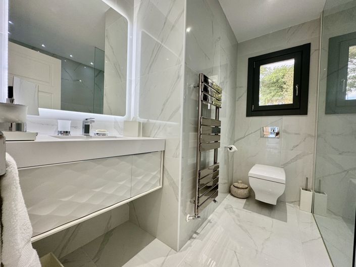 Image No.28-3 Bed Villa for sale